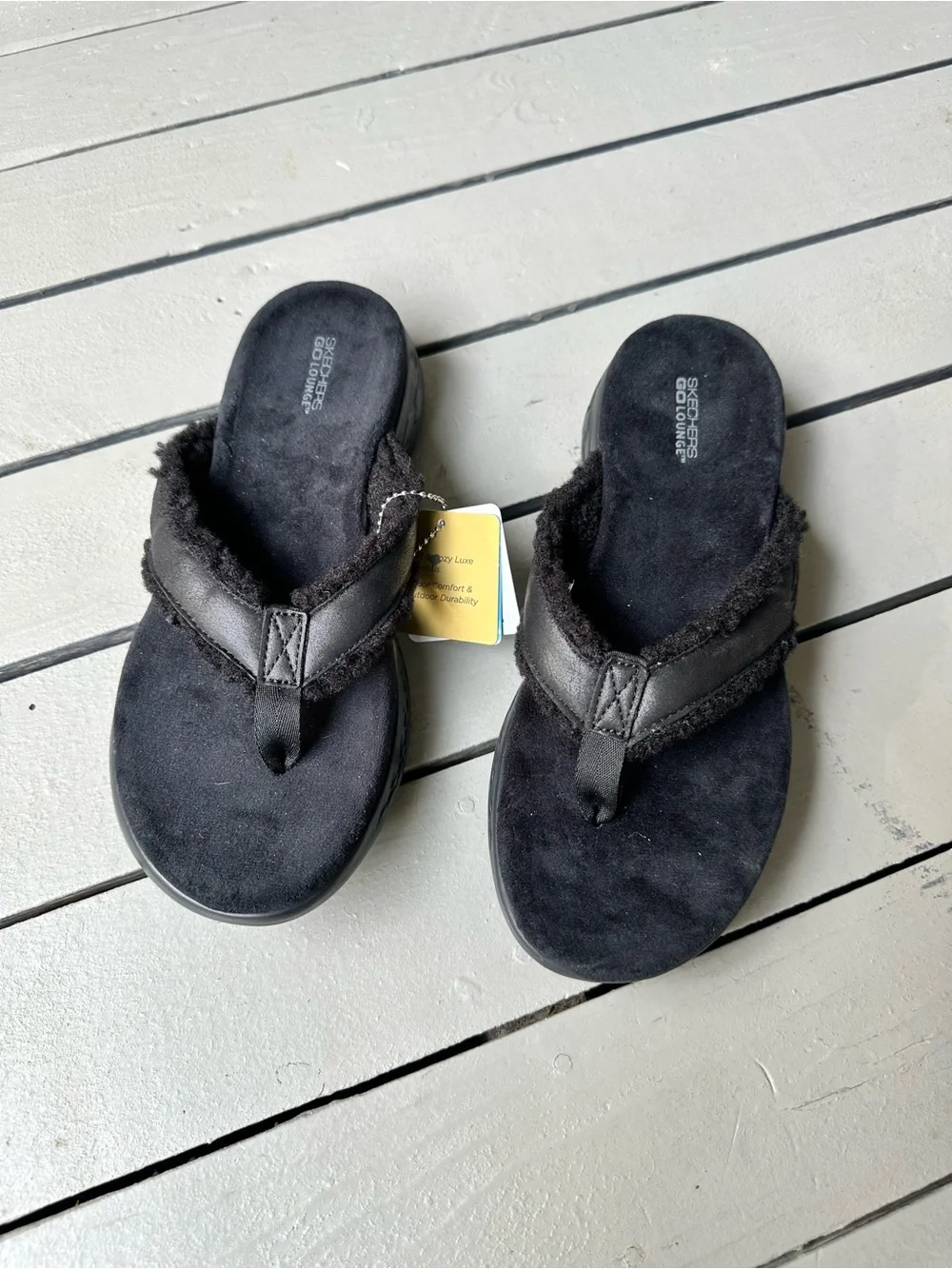 Skechers GO Lounge Faux-Fur Trim Thong Slippers / Sandals Black NWT~9